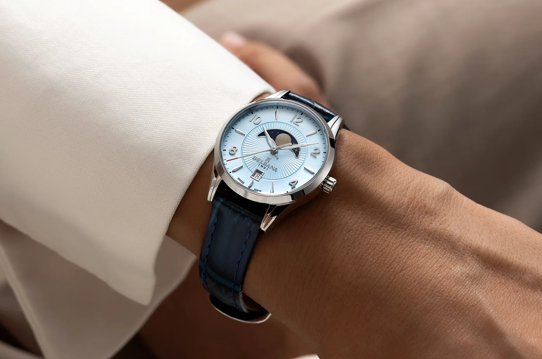 Delbana Lunetta - zegarek damski Moonphase z błękitną tarczą i granatowym paskiem skórzanym