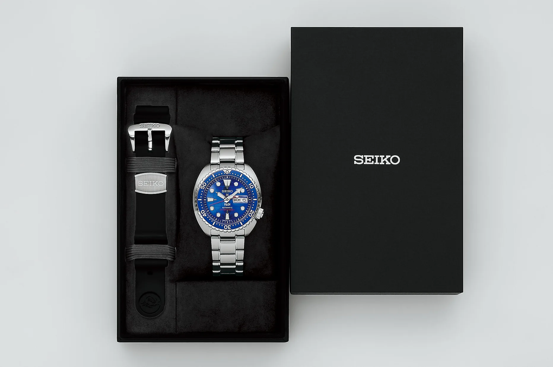 Limitowany zegarek Seiko Prospex PADI Turtle w zestawie z bransoletą i dodatkowym paskiem silikonowym