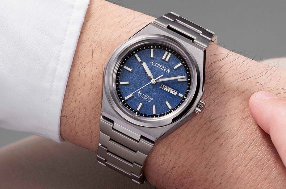 Solarny zegarek Citizen Super Titanium Eco-Drive