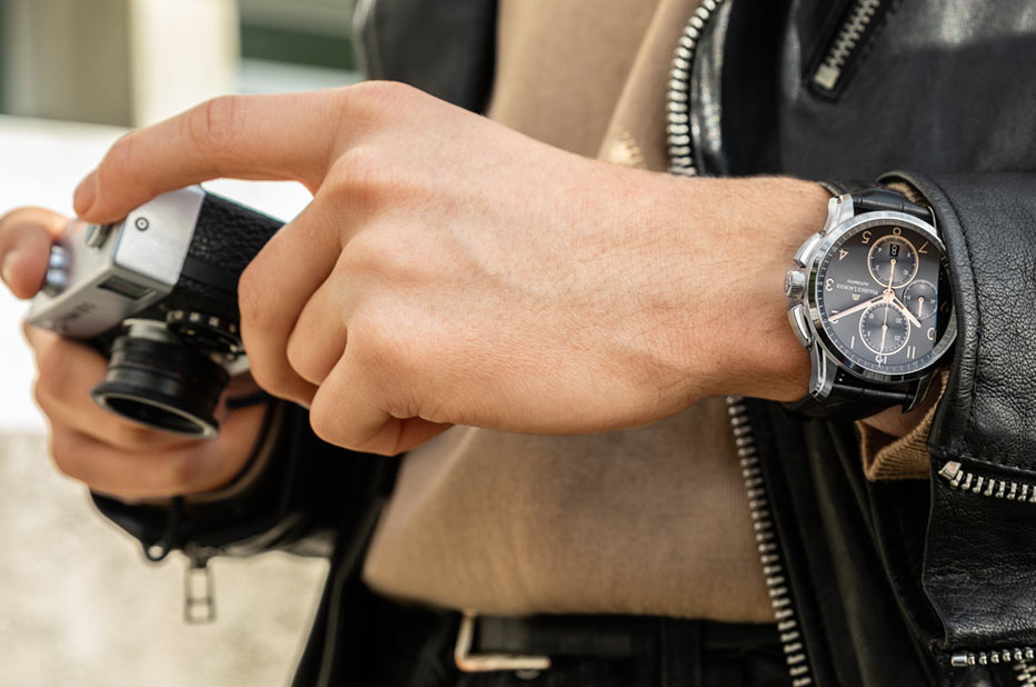 Zegarek chronograf na pasku skórzanym
