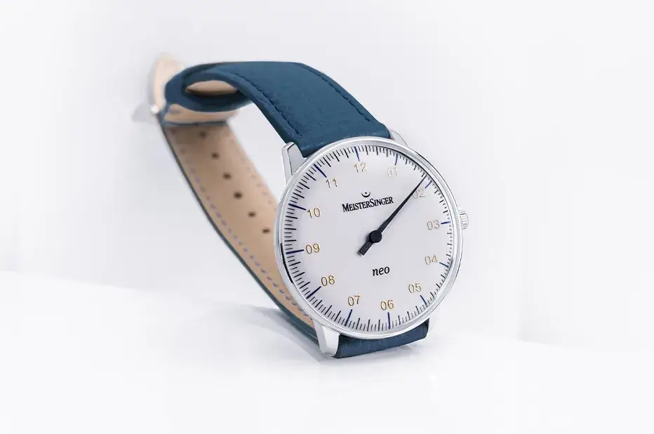 Jak odczytać godzinę w zegarku jednowskazówkowym MeisterSinger Neo – przykład prostego i intuicyjnego designu