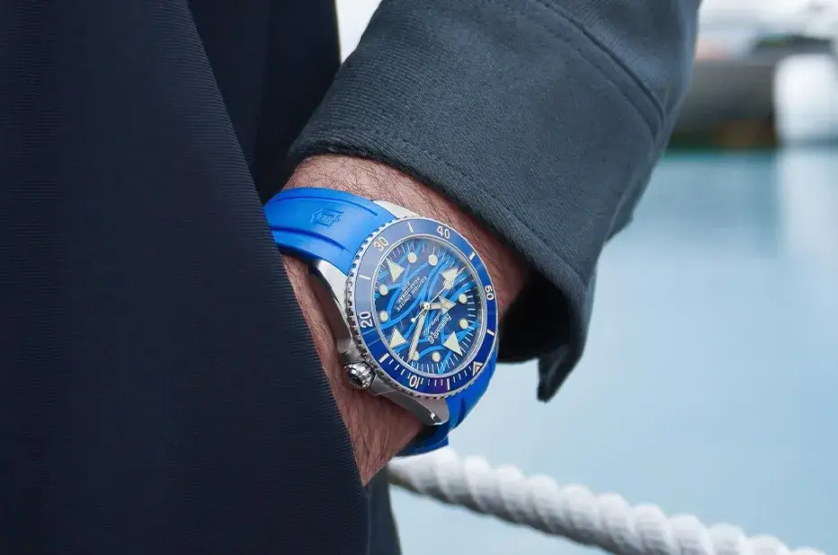 Eberhard Scafograf 200 Onde Bleue Limited Edition na niebieskim pasku gumowym – luksusowy zegarek nurkowy z falistą tarczą