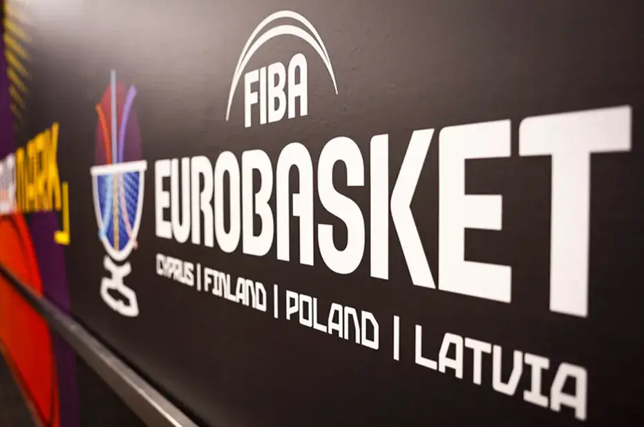 Marka szwajcarskich zegarków Aerowatch i PZKosz na FIBA EuroBasket 2025