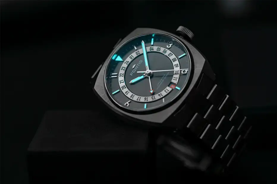 Zegarek z technologią Superluminova® X1 Fortis