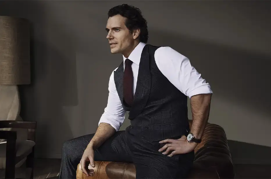 Henry Cavill z zegarkiem marki Longines