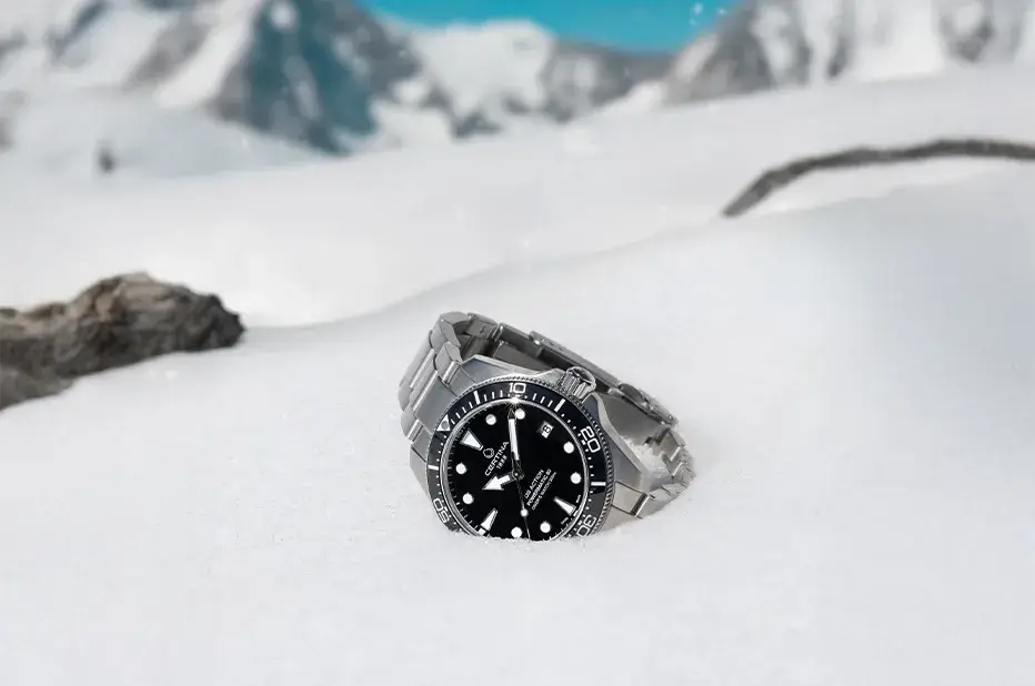 Sportowy zegarek damski z czarną tarczą Certina DS Action Diver