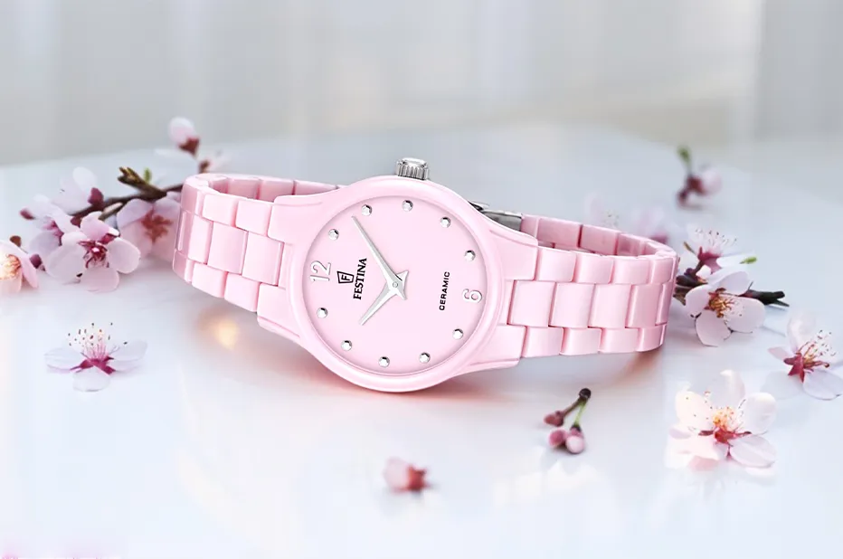 Różowy ceramiczny zegarek damski Festina na bransolecie