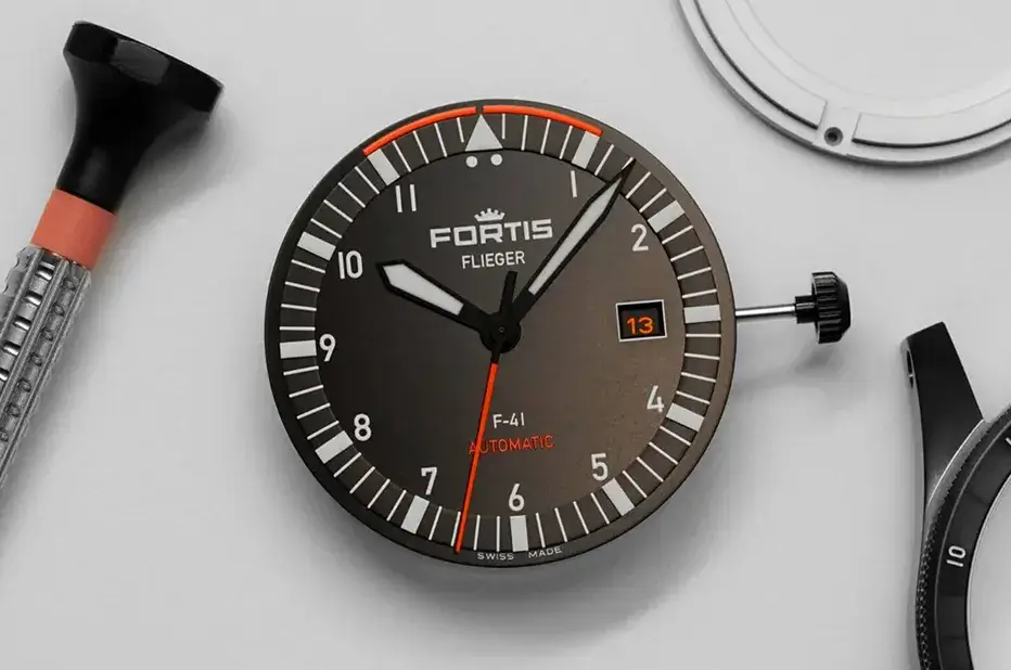 Tarcza zegarka pilot Fortis Flieger F-41 Mission Black