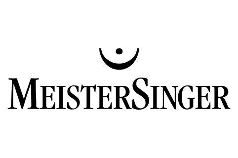 Logo MeisterSinger z symbolem fermaty – znak zatrzymania i filozofii „slow time”