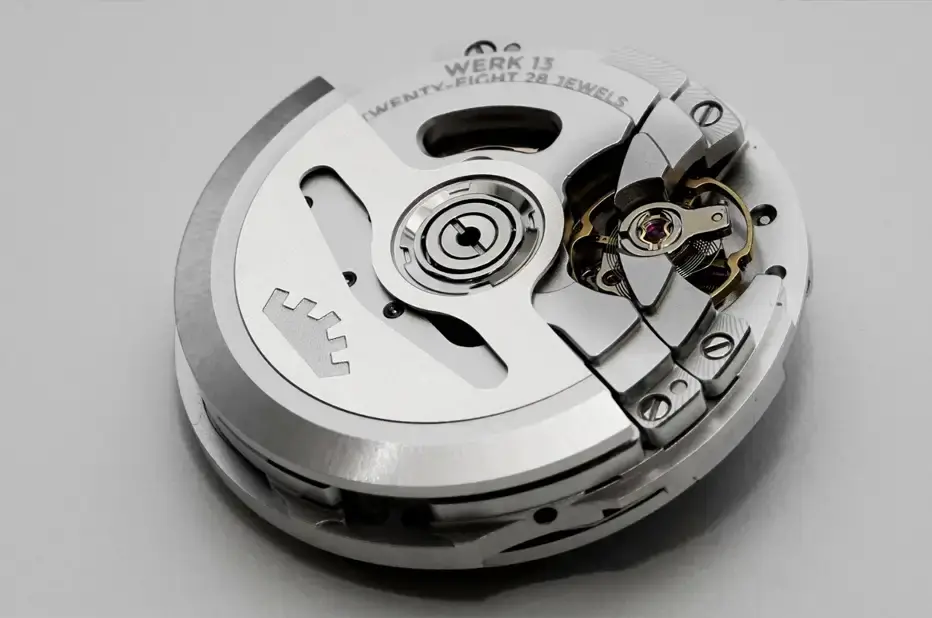 Mechanizm automatyczny Fortis Vagabond V40 werk 13 GMT z certyfikatem COSC