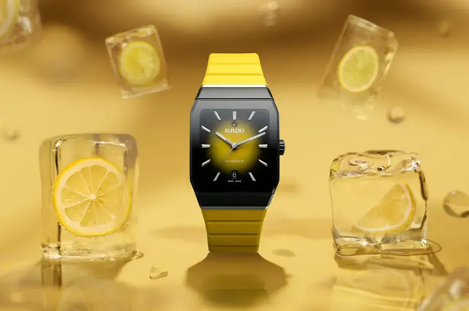 Zegarek Rado Anatom Automatic R10201259 z żółtym paskiem na nadgarstku – stylowa propozycja unisex w letnim, cytrynowym klimacie