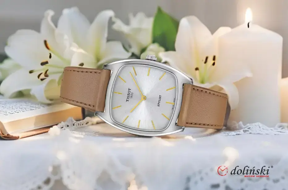Zegarek Tissot Stylist z jasnobrązowym paskiem – klasyczny prezent komunijny dla chłopca