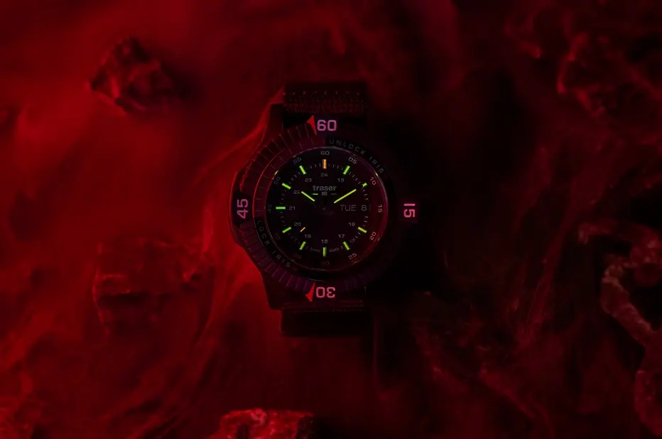 Traser P99 Iris Tactical w warunkach nocnych – podświetlenie Super Powered trigalight®