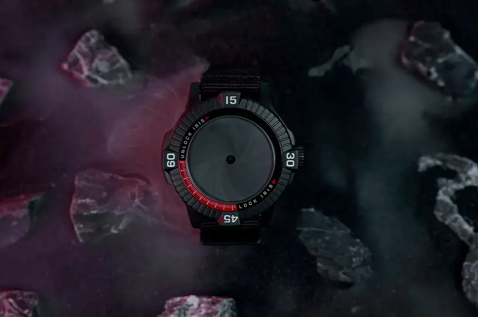 Zegarek Traser P99 Iris Tactical z całkowicie zamkniętą przesłoną irysową