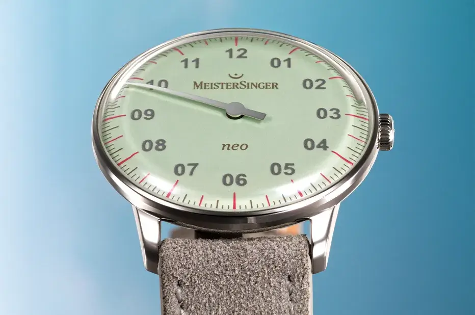 Zegarek damski z szarym paskiem welurowym i zieloną tarczą MeisterSinger Neo Special
