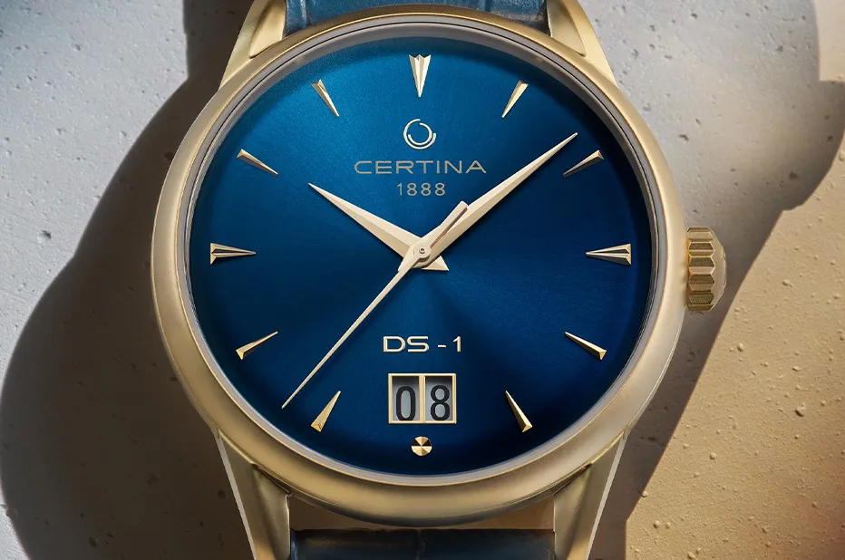 Zegarek Certina DS-1 Big Date Powermatic 80 – granatowa tarcza i złota koperta z matowym wykończeniem