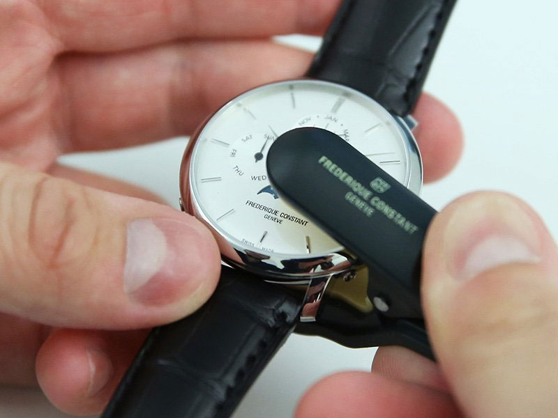 Frederique Constant Analytics na zegarku