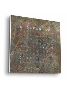 Zegar Qlocktwo Earth 45 Glintscape w języku duńskim