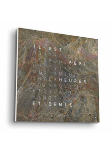 Zegar Qlocktwo Earth 45 Glintscape w języku francuskim