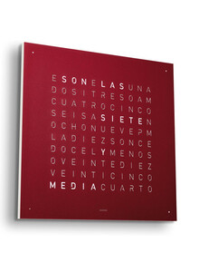 Qlocktwo Earth 45 Red Velvet zegar z miękkim wykończeniem w kolorze czerwonym. Język hiszpański