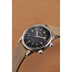Zegarek na brązowym pasku vintage Alpina.
