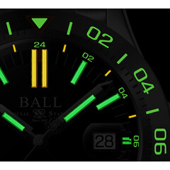 Zegarek ze znacznikami świecącymi w ciemności Ball