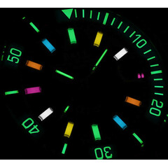 kolorowe podświetlenie tarczy w zegarku Ball Engineer Master II Diver Chronometer