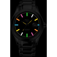 Kolorowe podświetlenie indeksów w zegarków Caring Edition