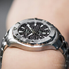 Zegarek na srebrnej bransolecie Certina