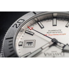 Zegarek z datownikiem Davosa