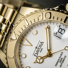 Biała tarcza w zegarku Davosa Ternos Medium Automatic 166.198.02