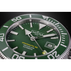 Zegarek nurkowy z zieloną tarczą Davosa