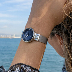 Festina Mademoiselle srebrny zegarek damski z niebieską tarczą