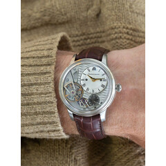 Zegarek Maurice Lacroix Masterpiece Gravity MP6118-SS001-115-1 na ręce
