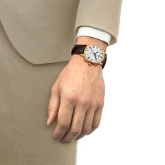 Zegarek Tissot Carson Premium Chronograph T122.417.36.033.00 na ręce