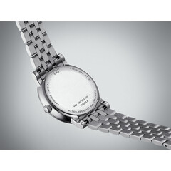 Elegancki zegarek damski na bransolecie Tissot.