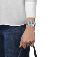 Zegarek Tissot PR 100 Sport Chic Lady T101.910.11.351.00 na ręce