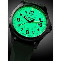 Tarcza zegarka Traser P67 Officer Pro GunMetal Lime w ciemności świeci kolorem zielonym