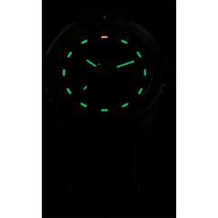 Podświetlenie zegarka Traser P96 Evolution Black 108673 w ciemności