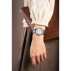 Zegarek Aerowatch 1942 Lady na ręku