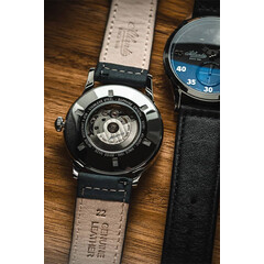 Transparentny dekiel zegarka Atlantic Worldmaster Regulator