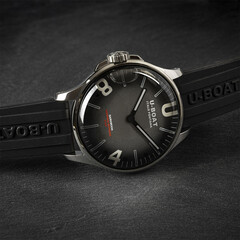 Zegarek z innowacyjną tarczą zanurzoną w cieczy U-Boat Darkmoon
