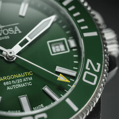 Zielona tarcza zegarka Davosa