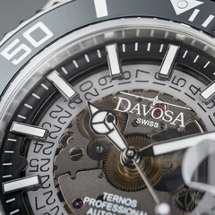 Szkieletowa tarcza zegarka Davosa