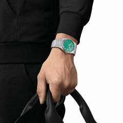 Automatyczny zegarek Tissot na ręku