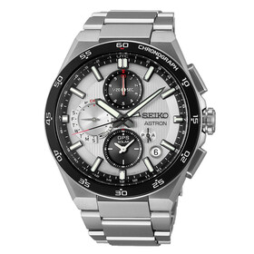 Męski zegarek Seiko Astron GPS Solar Silvery Night 5X Chronograph Titanium na bransolecie