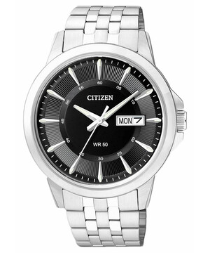 Citizen Sports sportowy zegarek męski na srebrnej bransolecie.