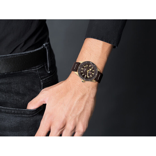 Rado HyperChrome Captain Cook R32504306 Bronze zegarek wykonany z brązu!