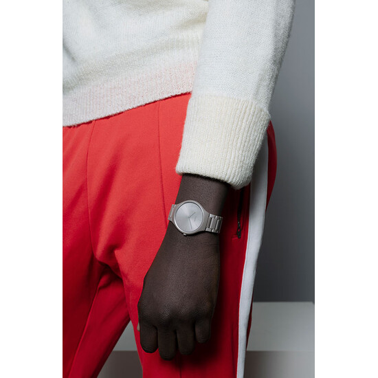 Rado True Thinline Les Couleurs™ Le Corbusier Iron Grey 32010 na ręce