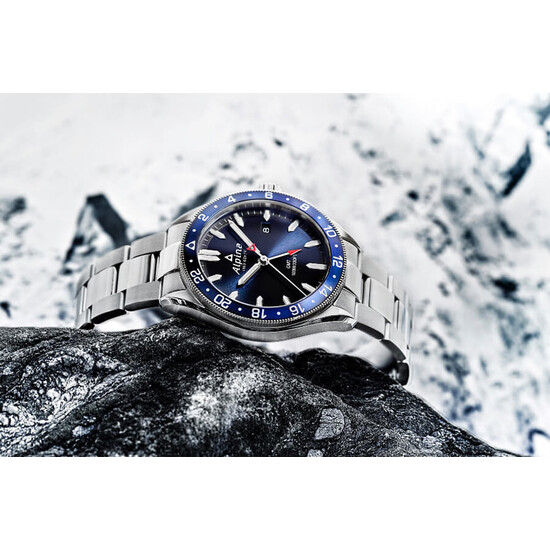 Alpina Alpiner Quartz GMT AL-247NB4E6B zegarek sportowy.